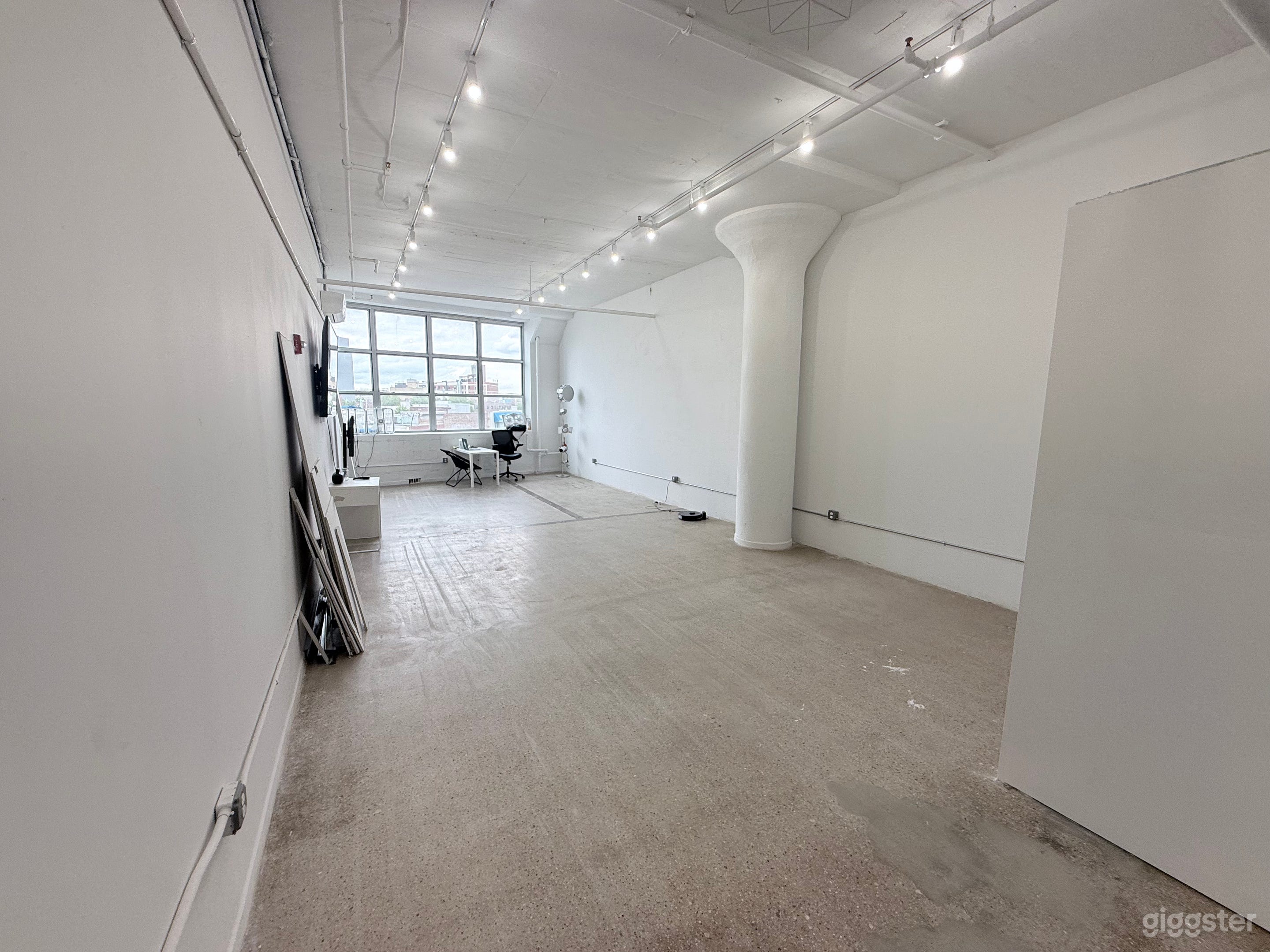 Open work/event space available for rent! Photo 3
