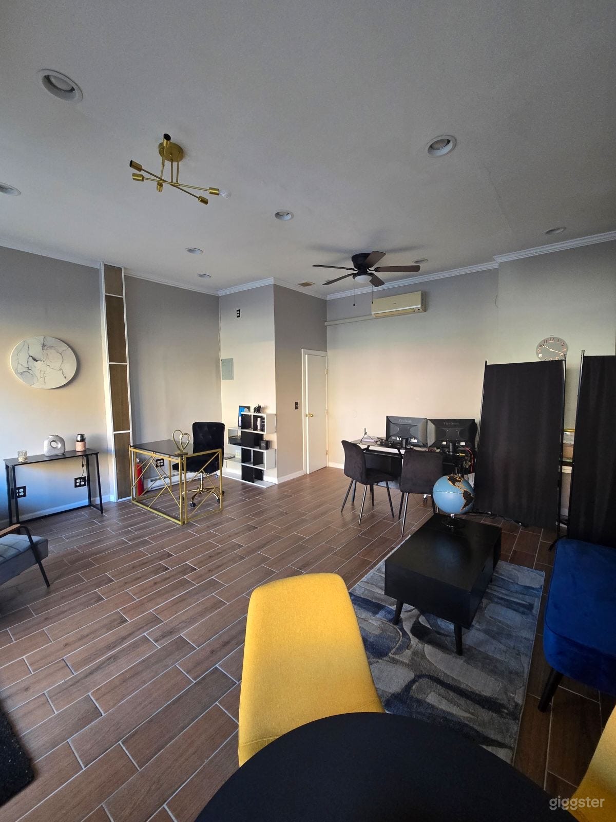 Modern Office & Flex Space Photo 3