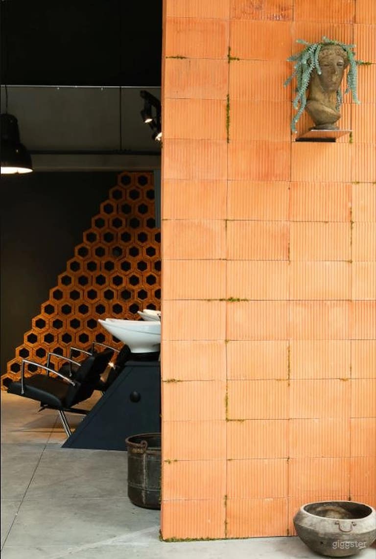  Salon Space in downtown Los Angeles  