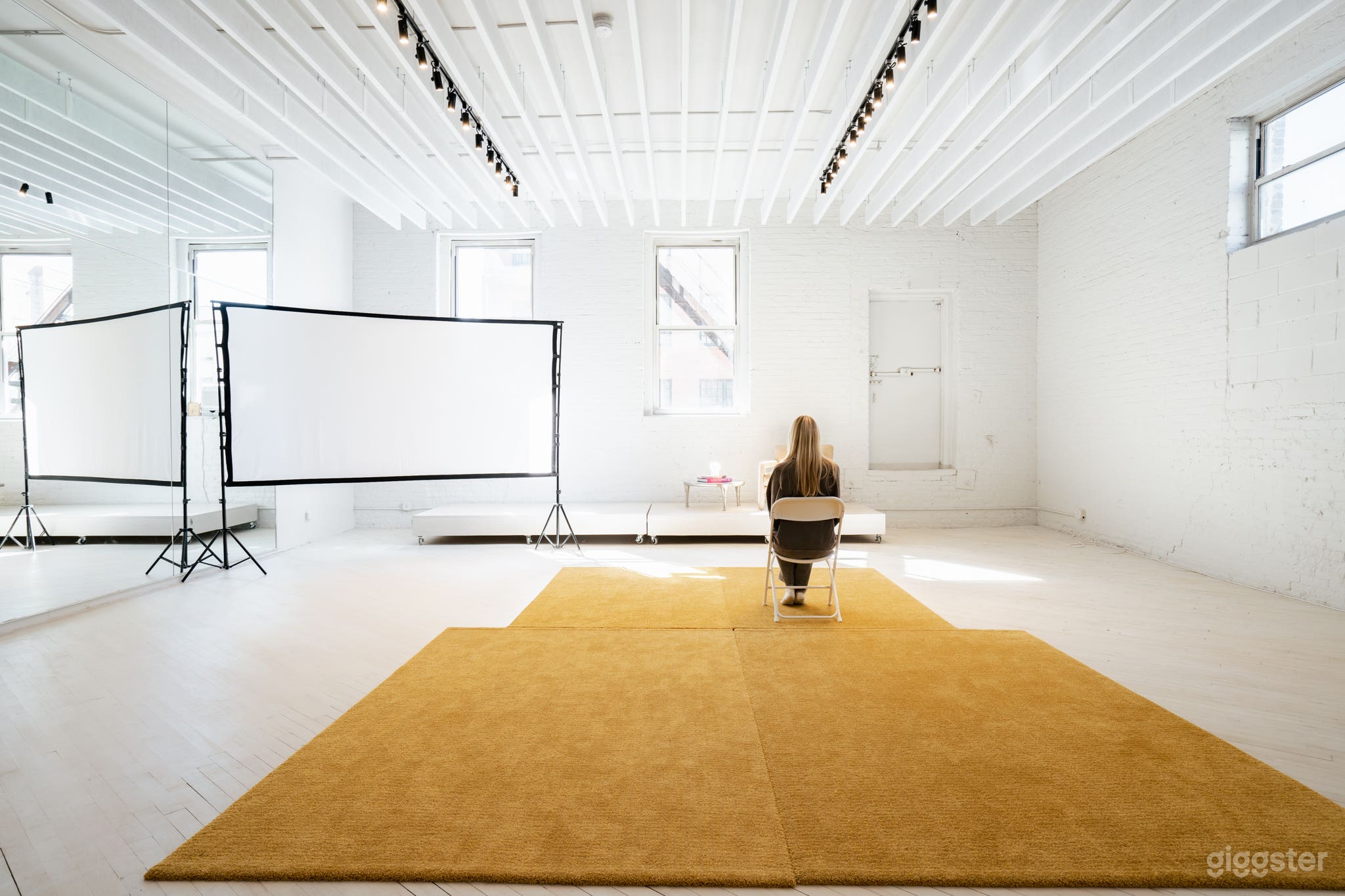 Stunning Bright Photography &amp; Event Space Photo 4