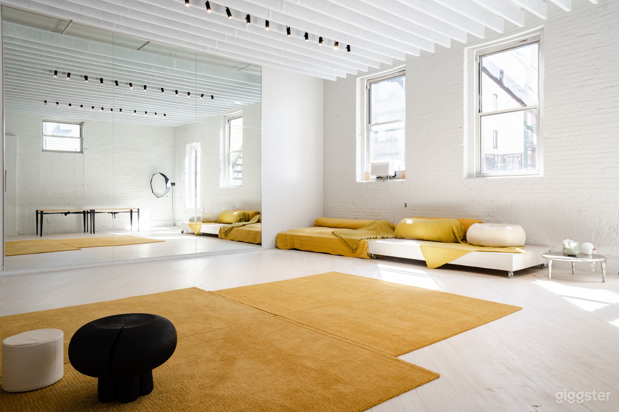 Stunning Bright Photography &amp; Event Space Photo 1