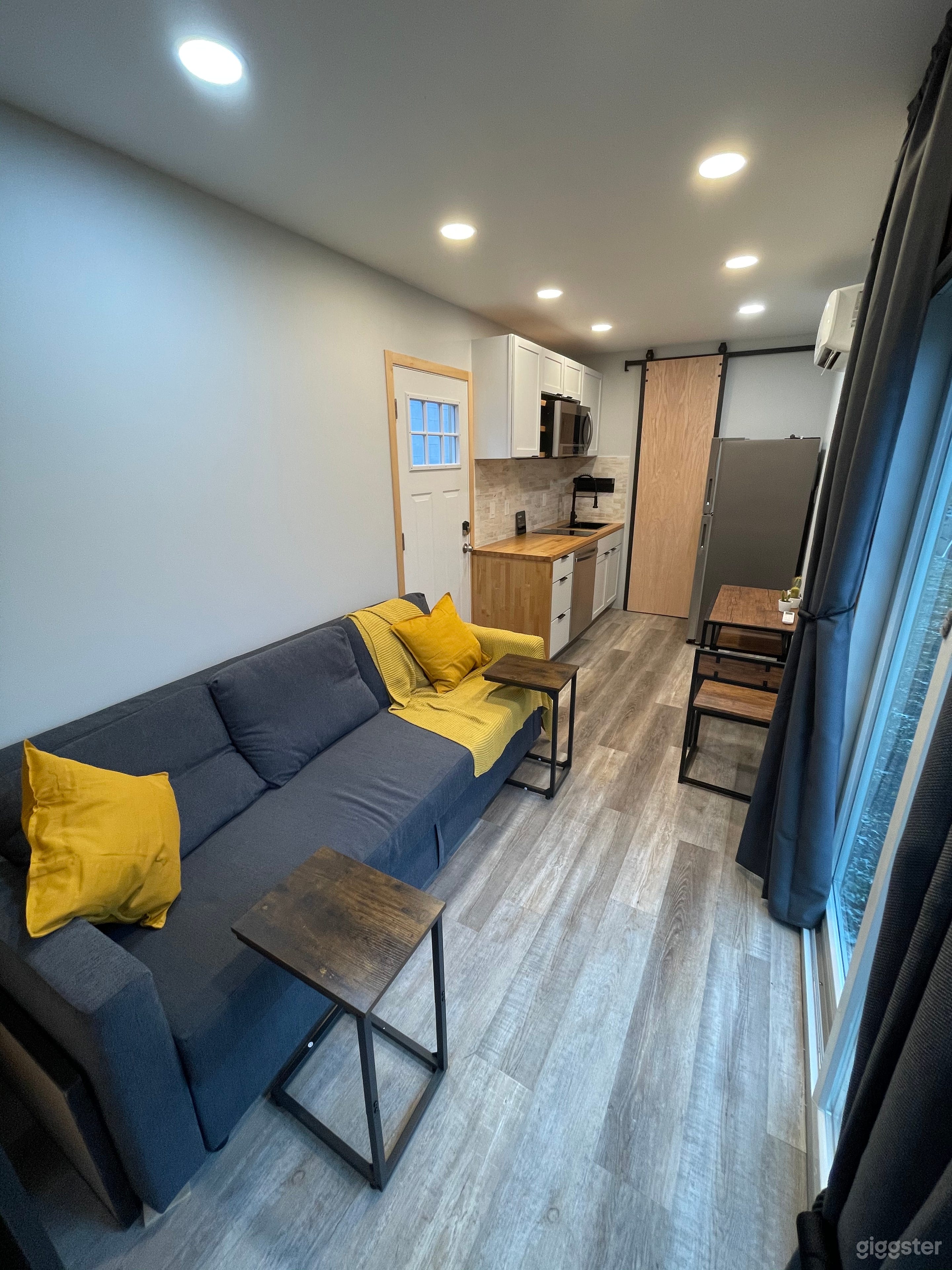 Container home studio Photo 1