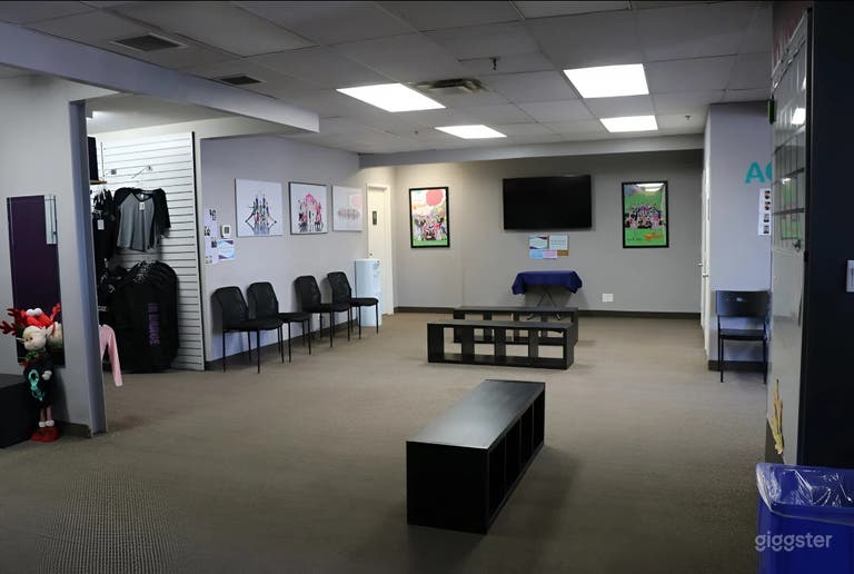  Expansive Dance Studio – for Rehearsals, Classes & Events 