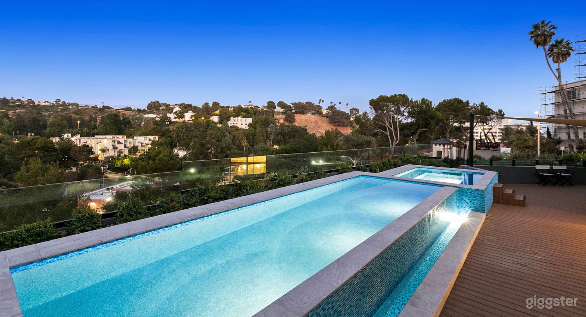 Modern Rooftop Pool Photo 2
