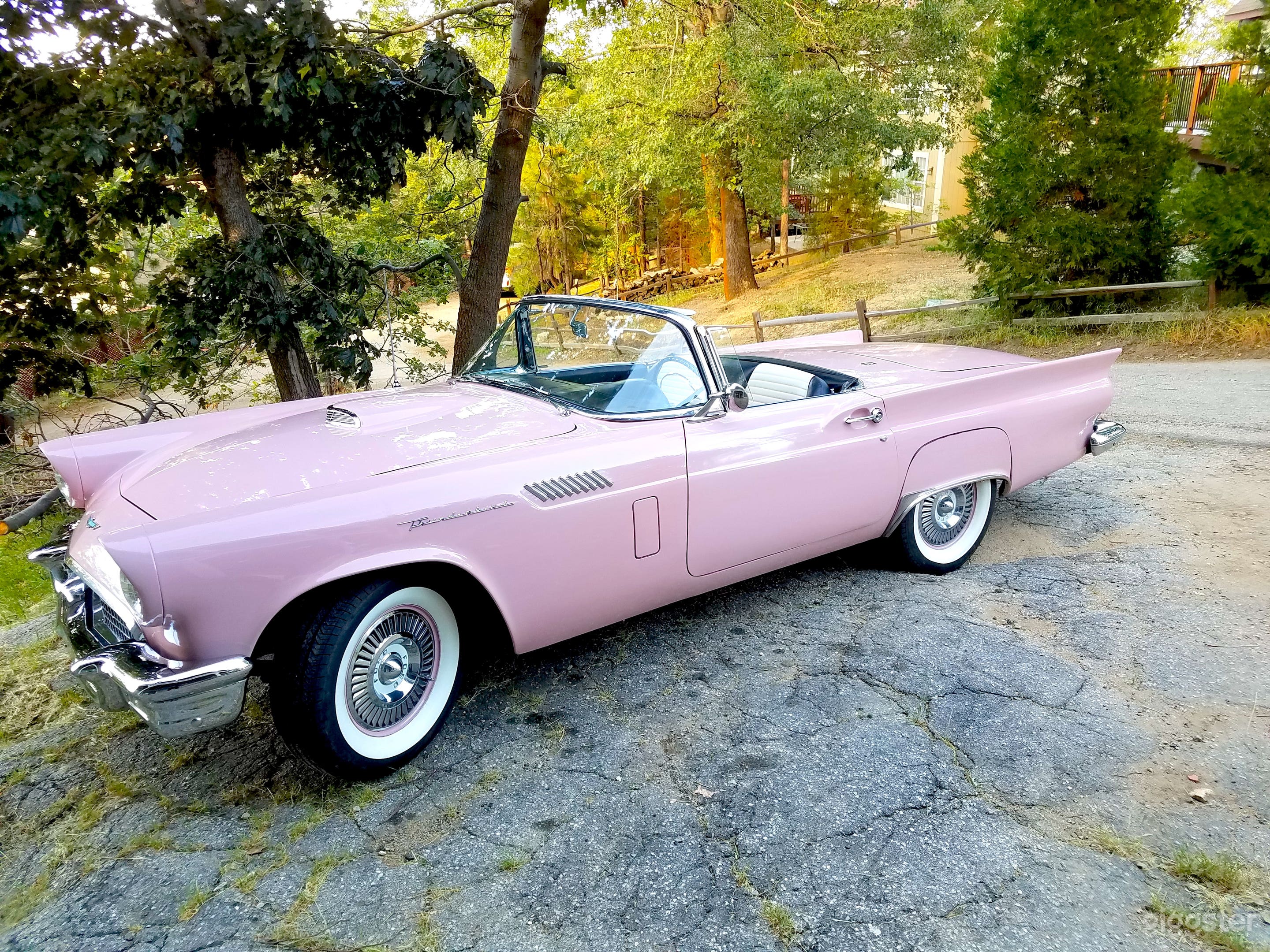 #76,063 Classic 1957 Ford Thunderbird Photo 1