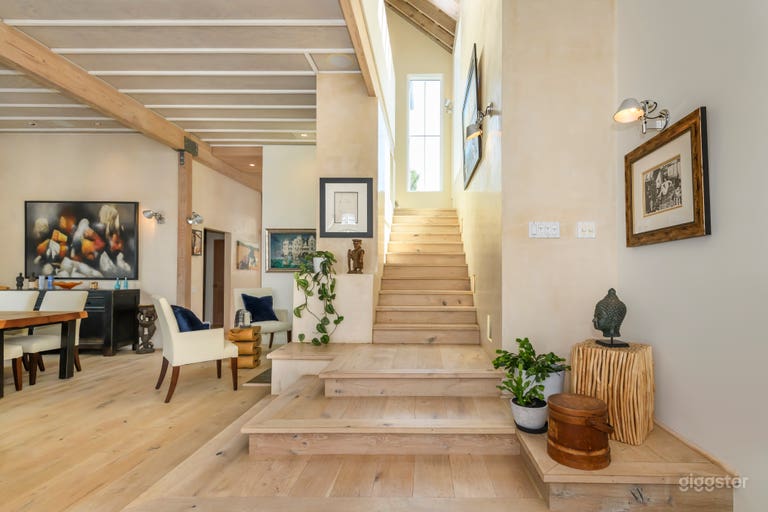  Architectural Luxury w/ Views, Walkable & Central 