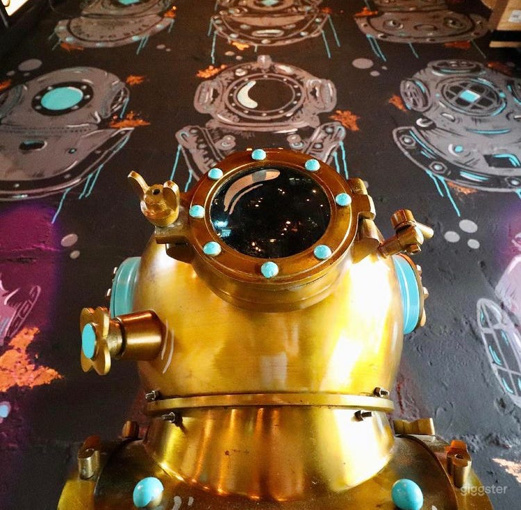  Chill Vibe Bar in Queens 