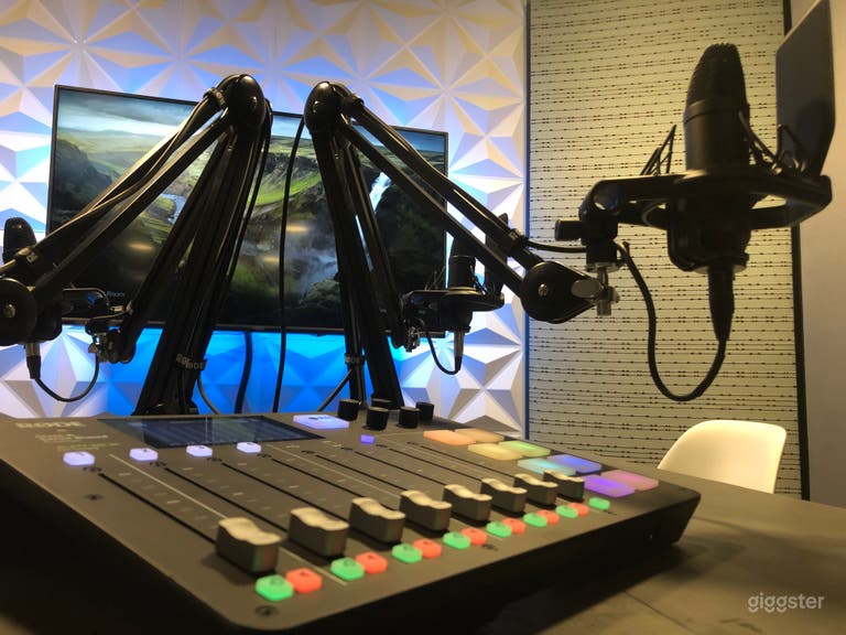  Modern Audio Recording Podcast Room 