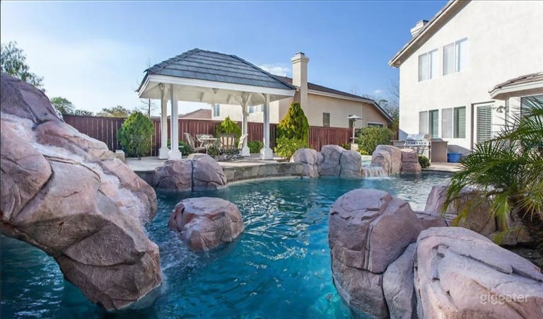  Beautiful Private Pool Waterfalls & LED Lighting 