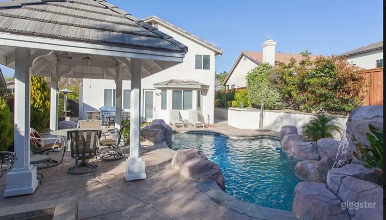  Beautiful Private Pool Waterfalls & LED Lighting 