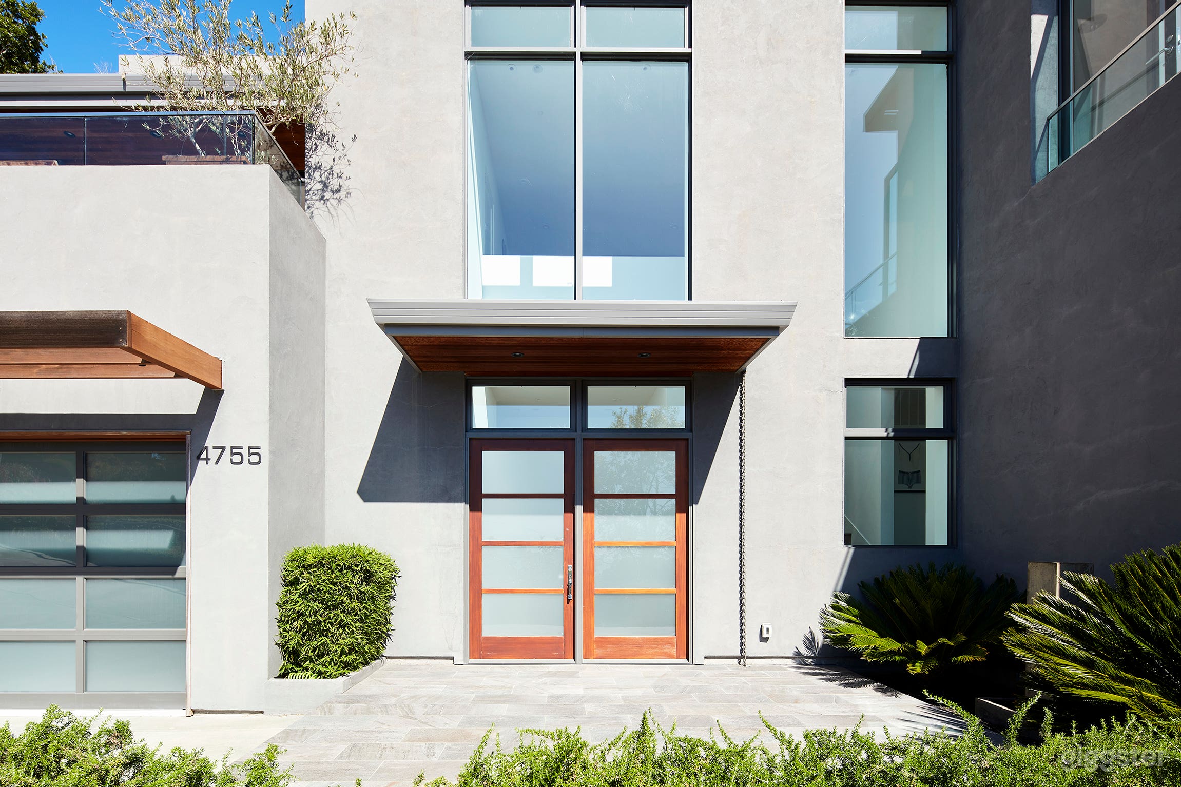 Sleek &amp; Serene: A Modern Tiburon Retreat Photo 4