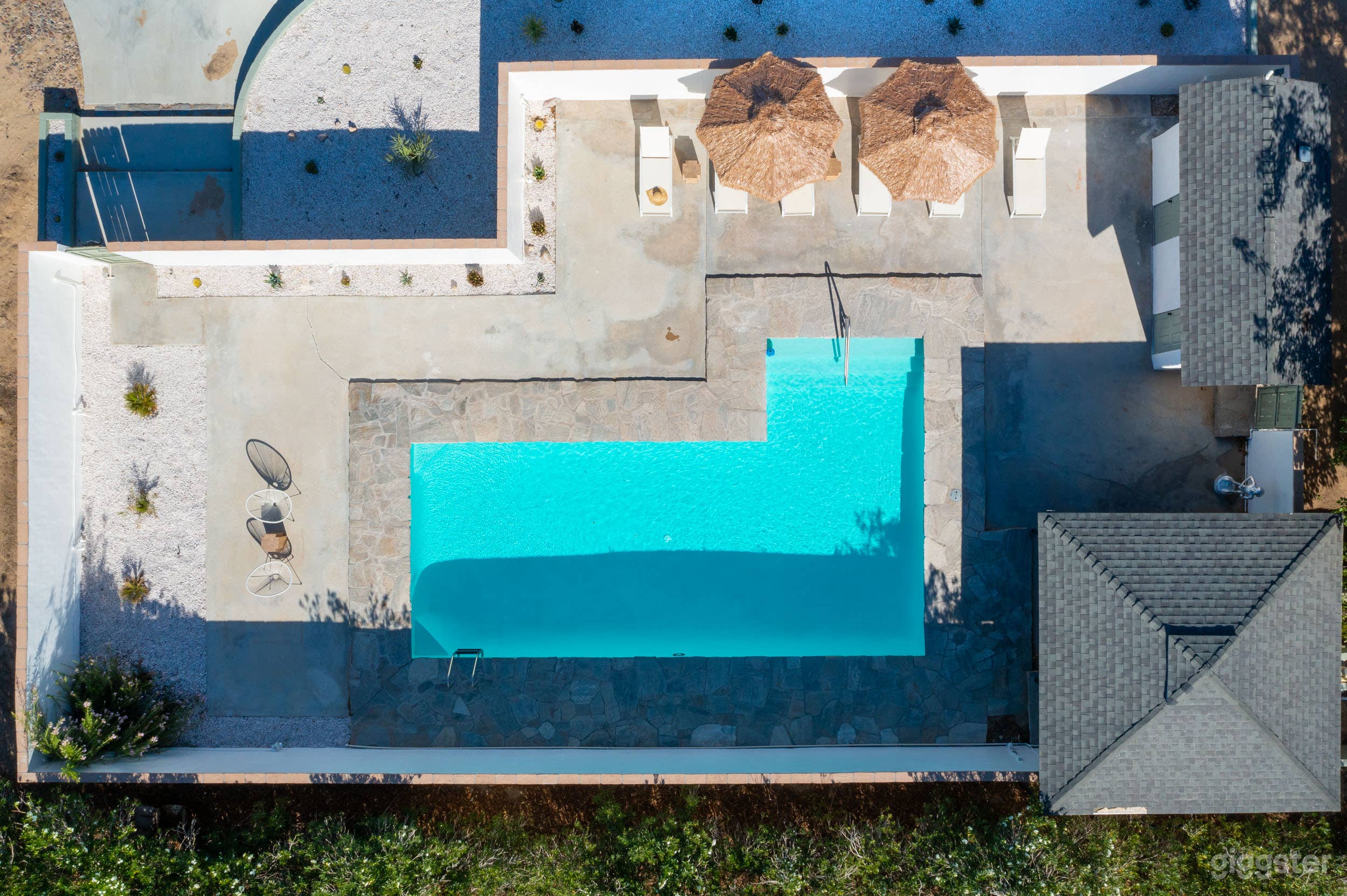 Moonstone Bungalow: Amenity-Packed Group Retreats Photo 2