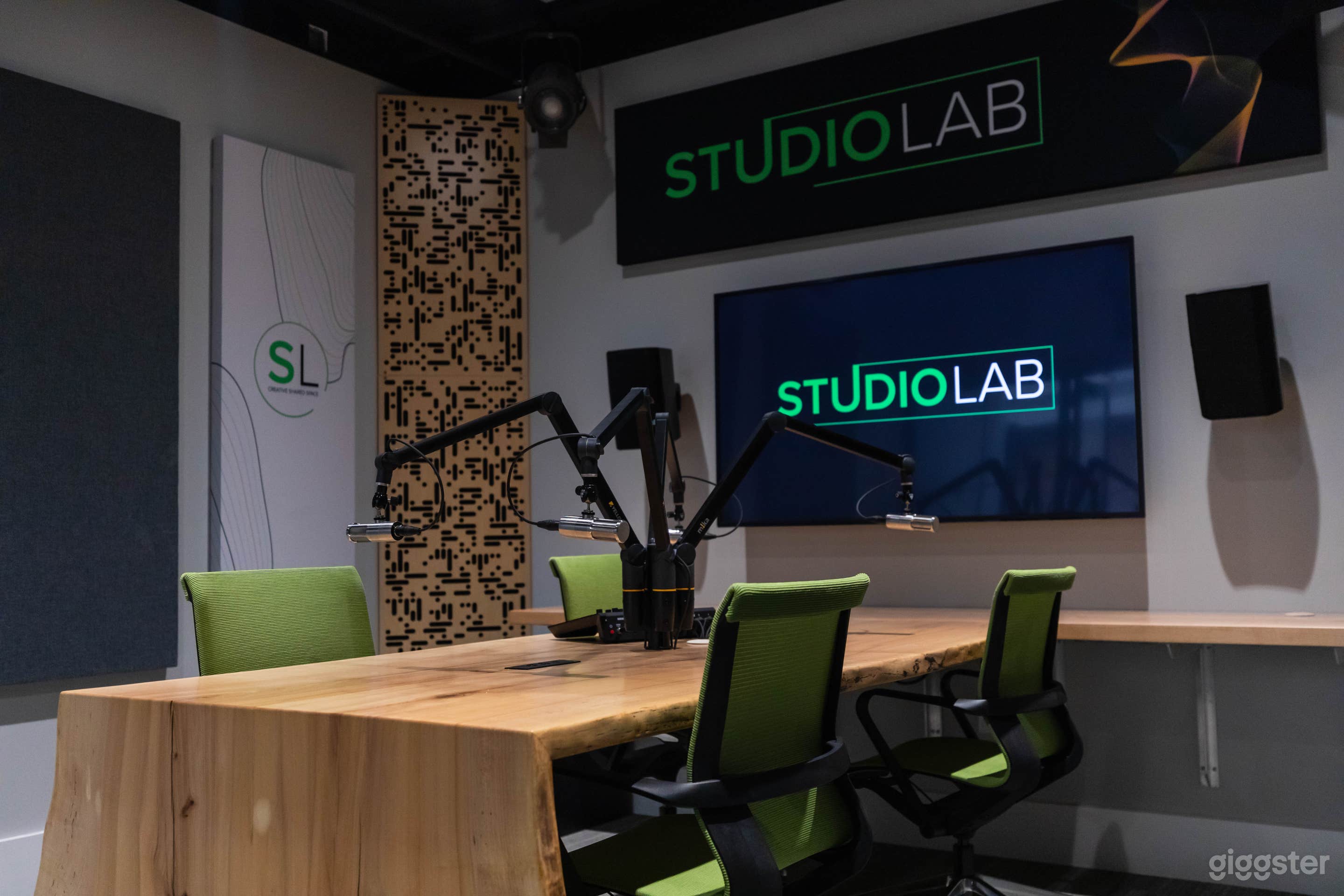 Professional Podcast Studio  Photo 1