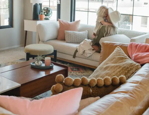 Pleasant House with Rooftop Deck Photo 1