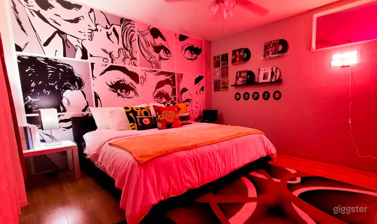  Interactive Retro Set – “Retromania” Apartment in Houston 