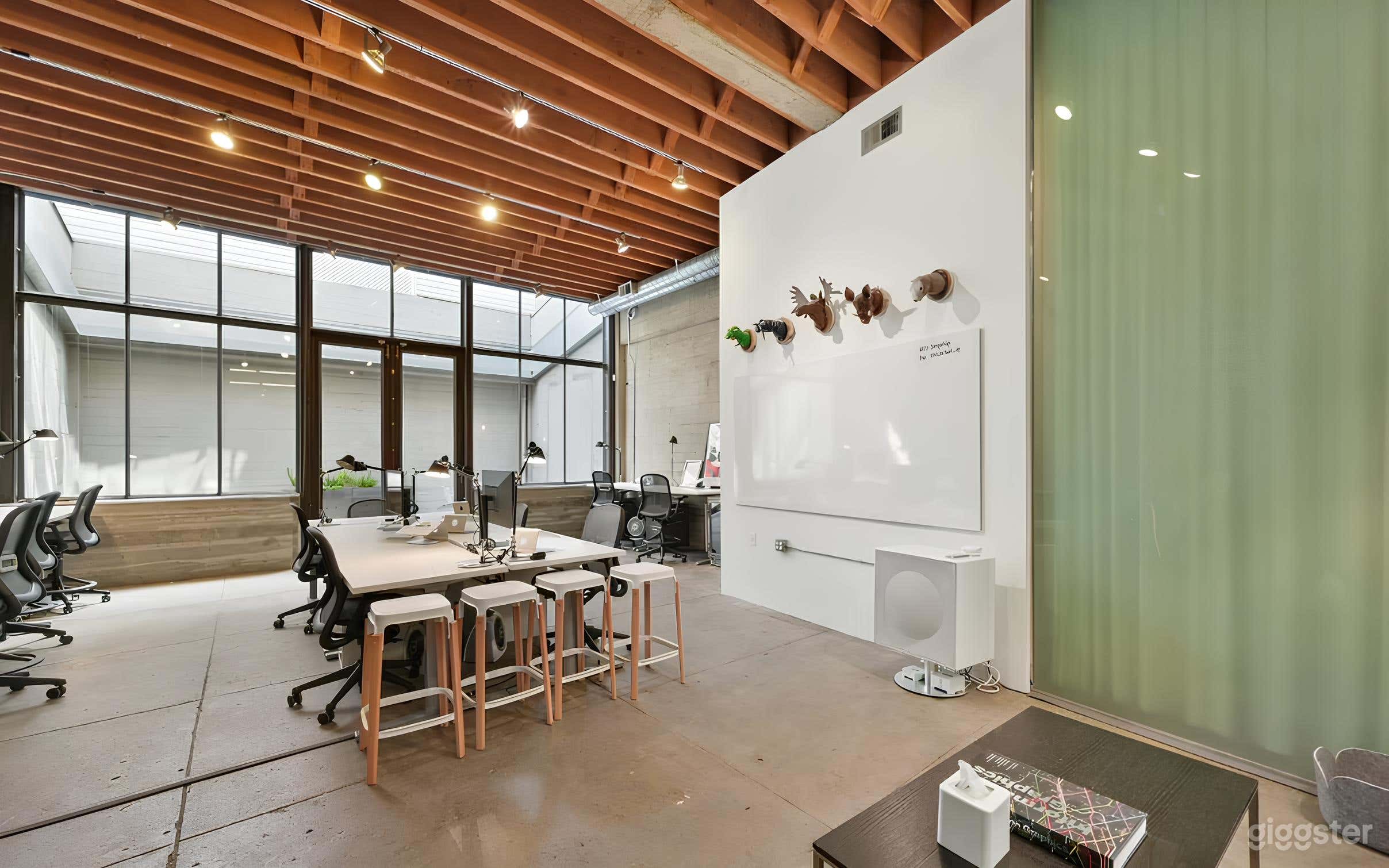 Creative SOMA Loft - Co-working Space Photo 4