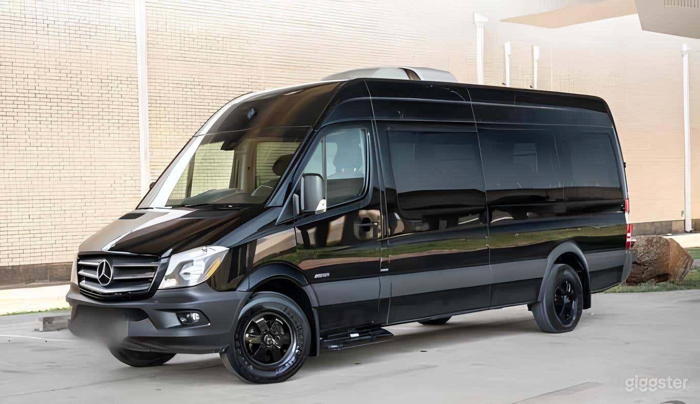 Mercedes Sprinter Limo Photo 2
