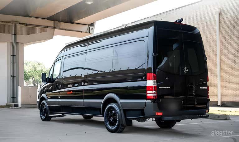  Mercedes Sprinter Limo 