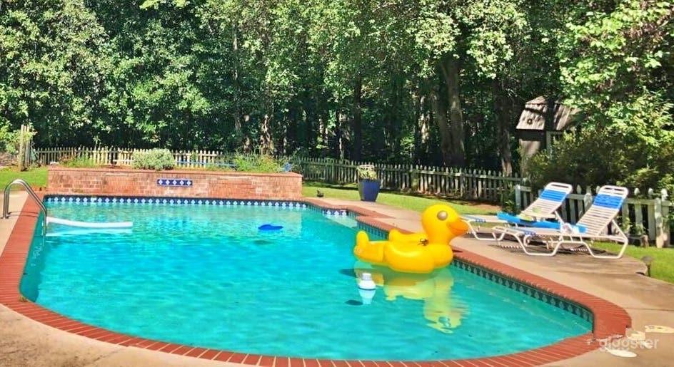 Crystal-clear Reflective Pool Photo 2