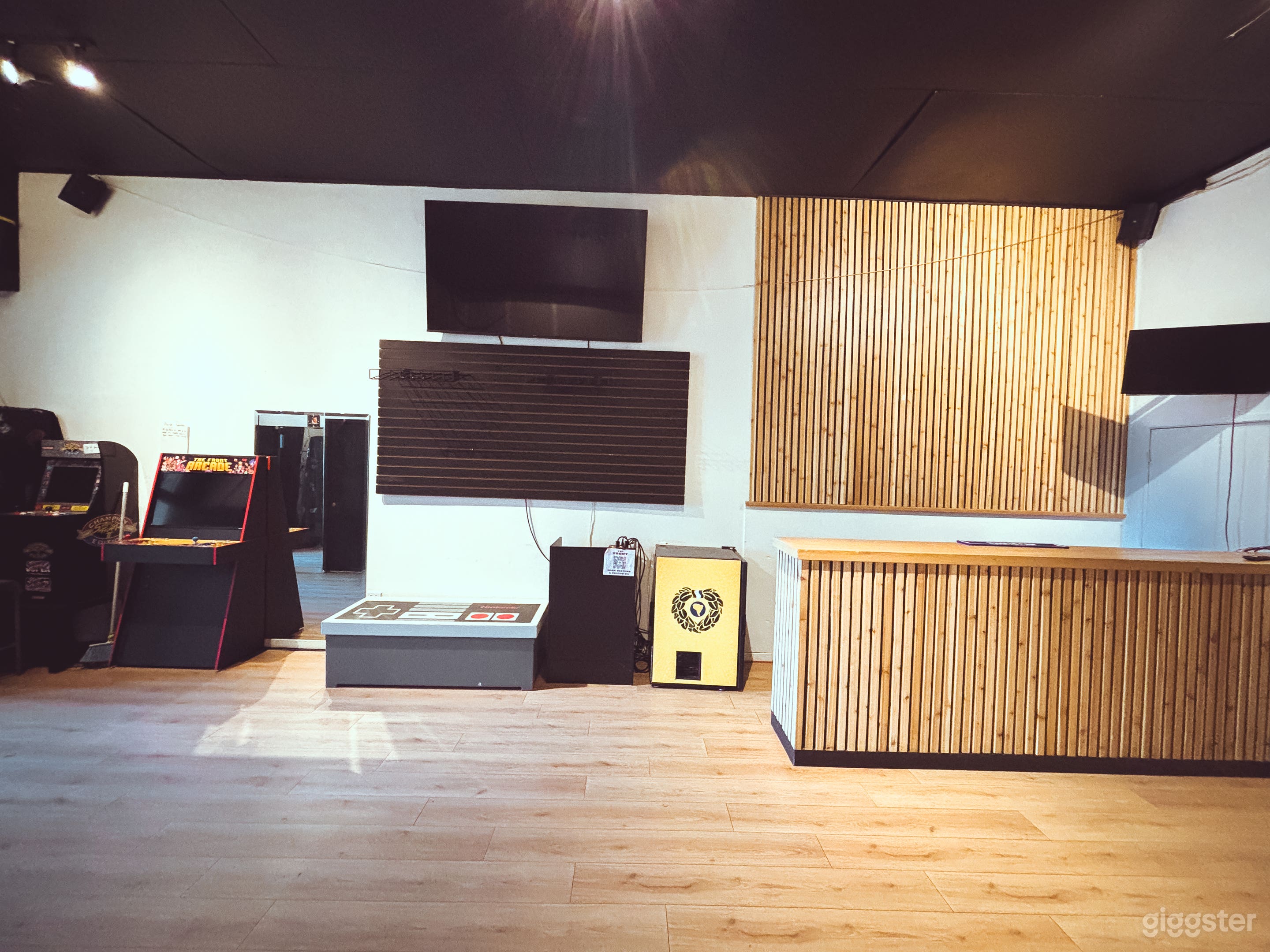 Party Room/Studio Rental On Commercial Drive Photo 3