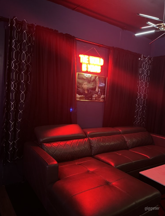 Hidden Content Room Photo 4