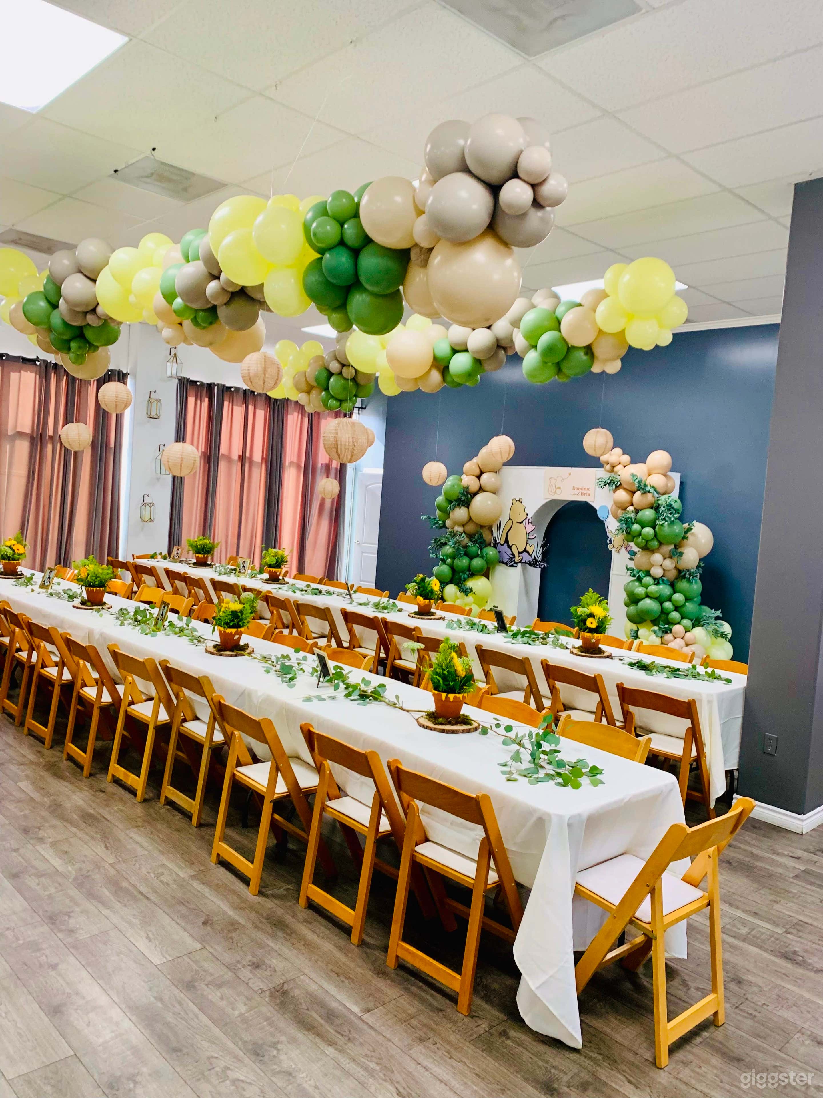 Modern Open Venue with Clean Aesthetic Photo 1