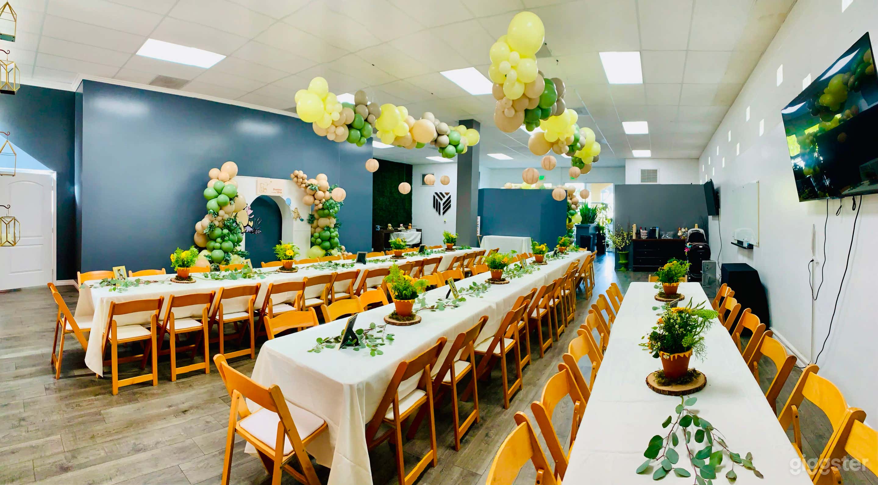 Modern Open Venue with Clean Aesthetic Photo 2