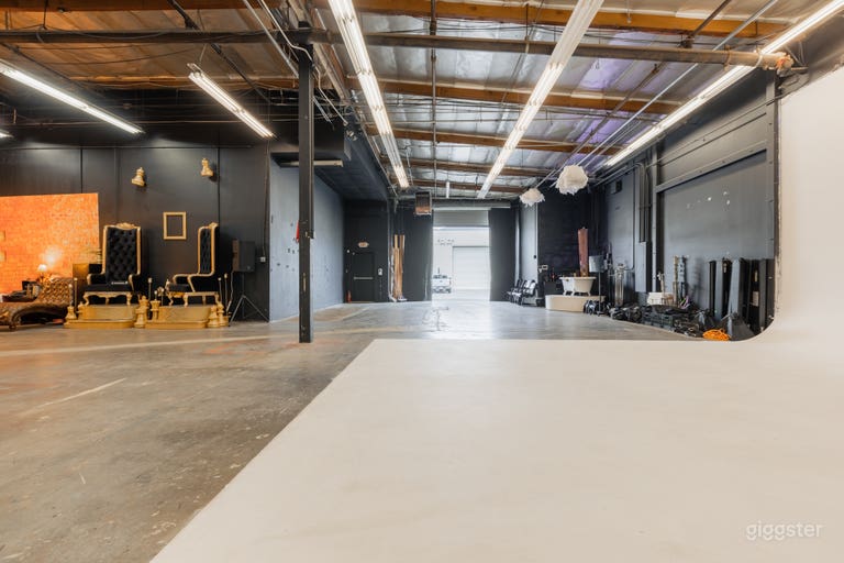  Film Studio w/ Cyclorama Wall, Brick Wall, & Props 