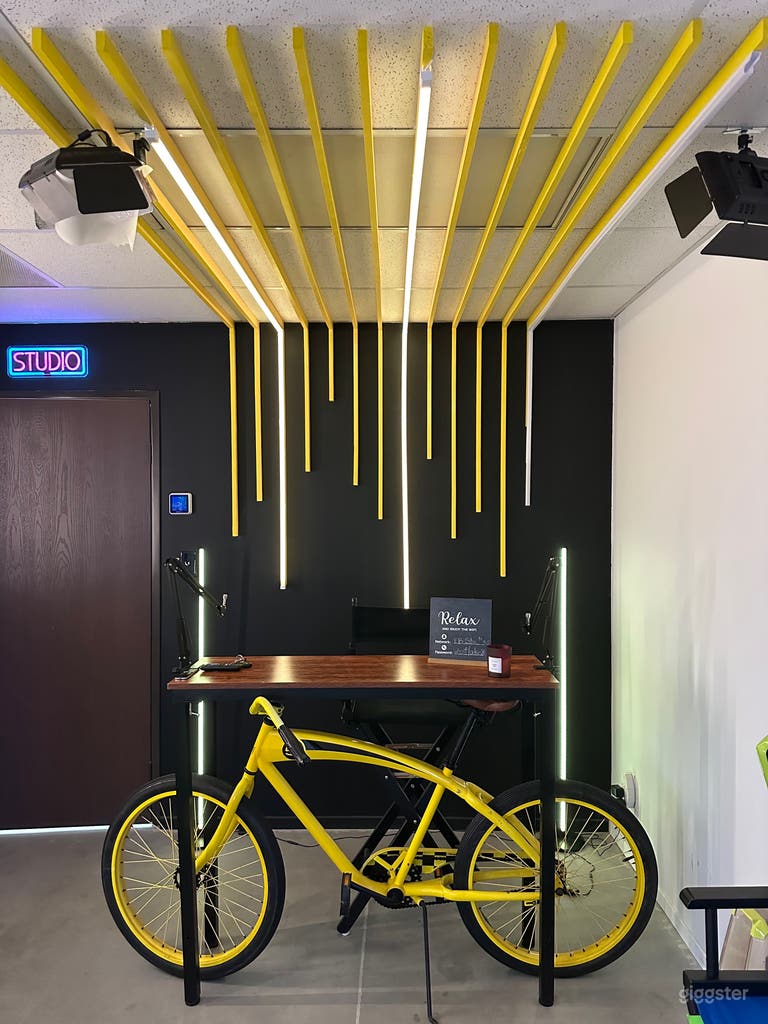  Creative Studio: A Versatile Creative Space 