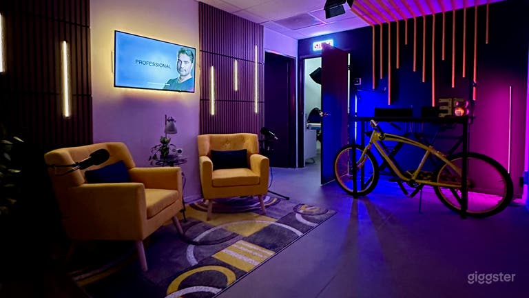  Creative Studio: A Versatile Creative Space 