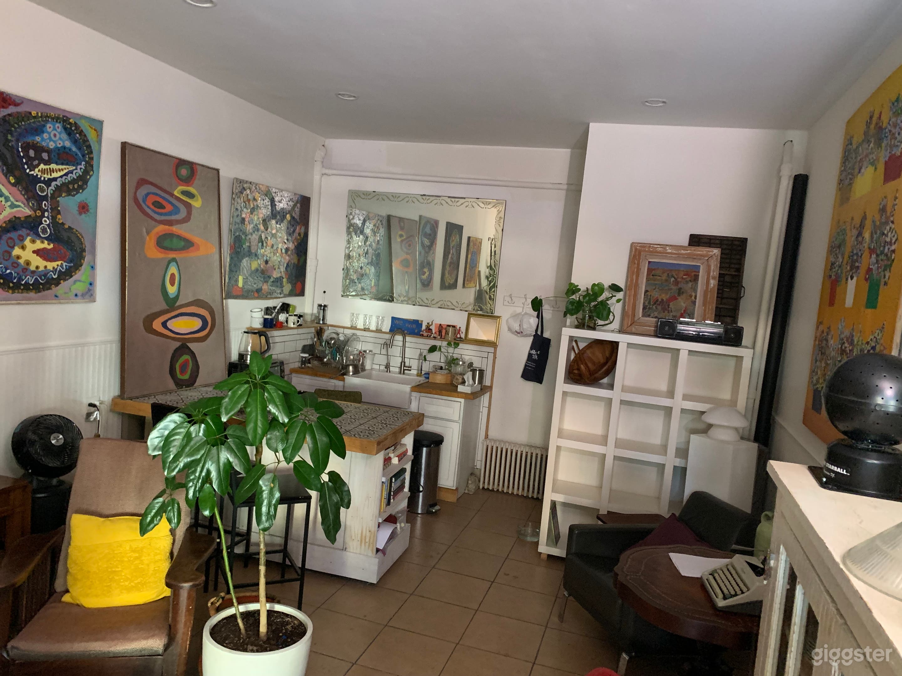 Versatile Intimate Neighborhood Storefront Photo 3