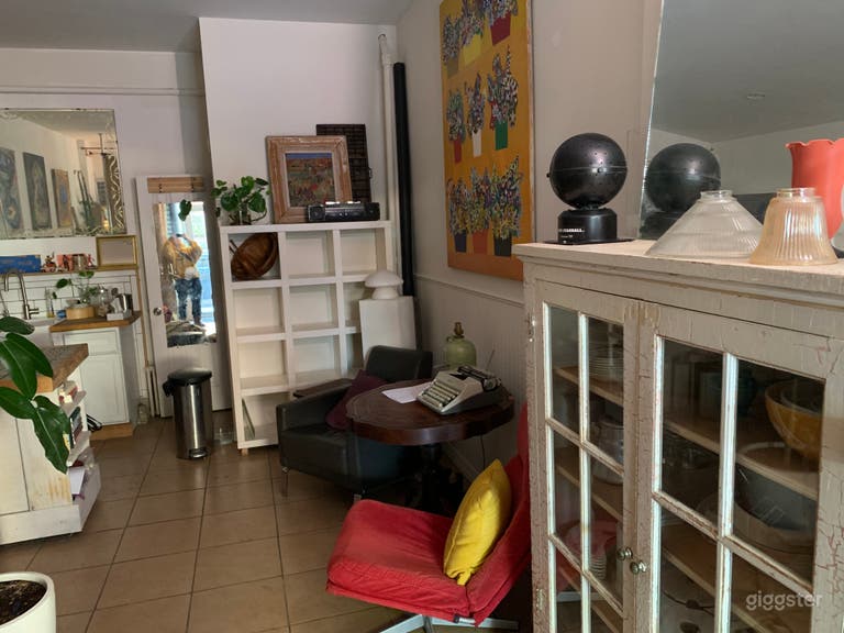  Versatile Intimate Neighborhood Storefront 