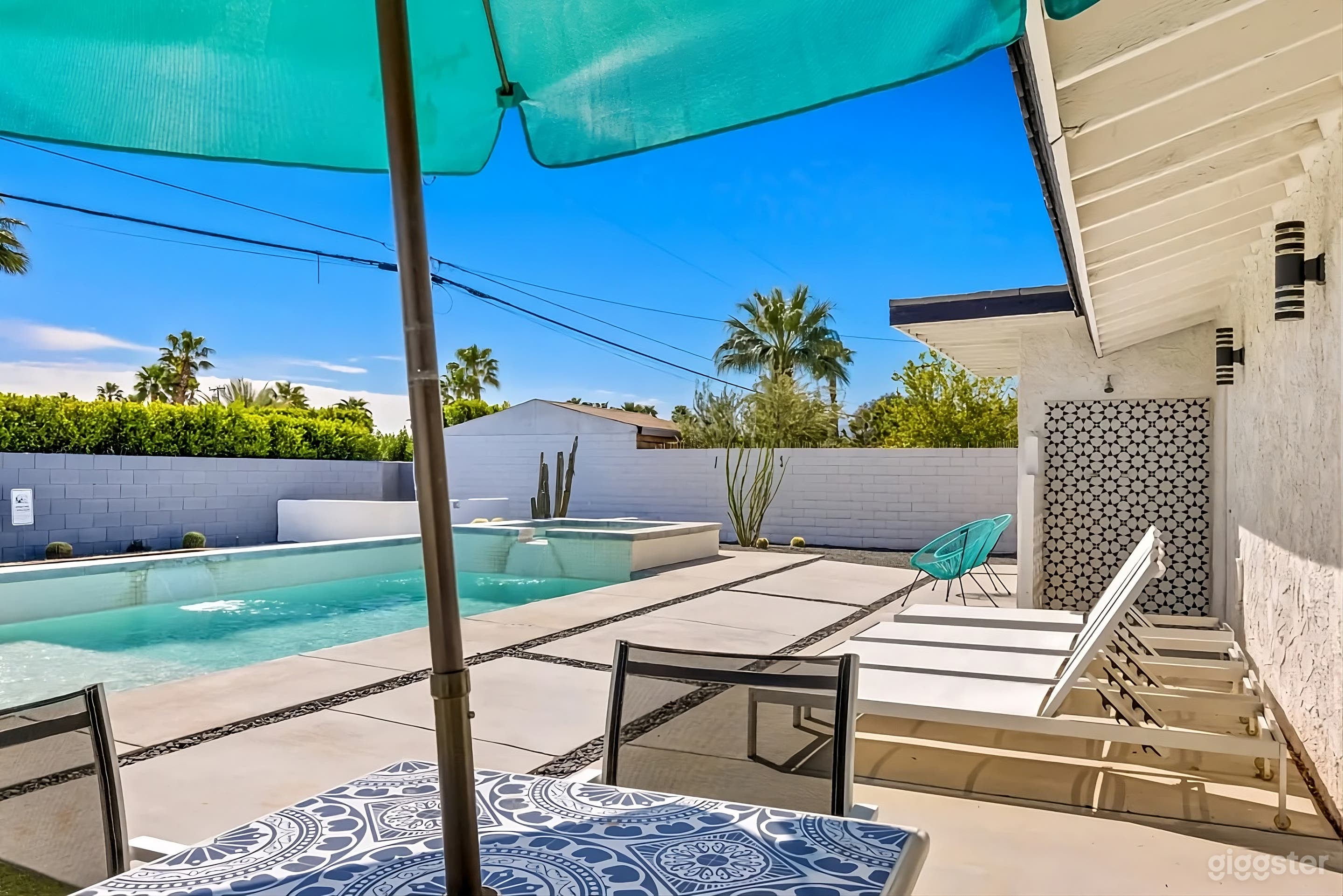 Modern Desert Backyard Photo 3