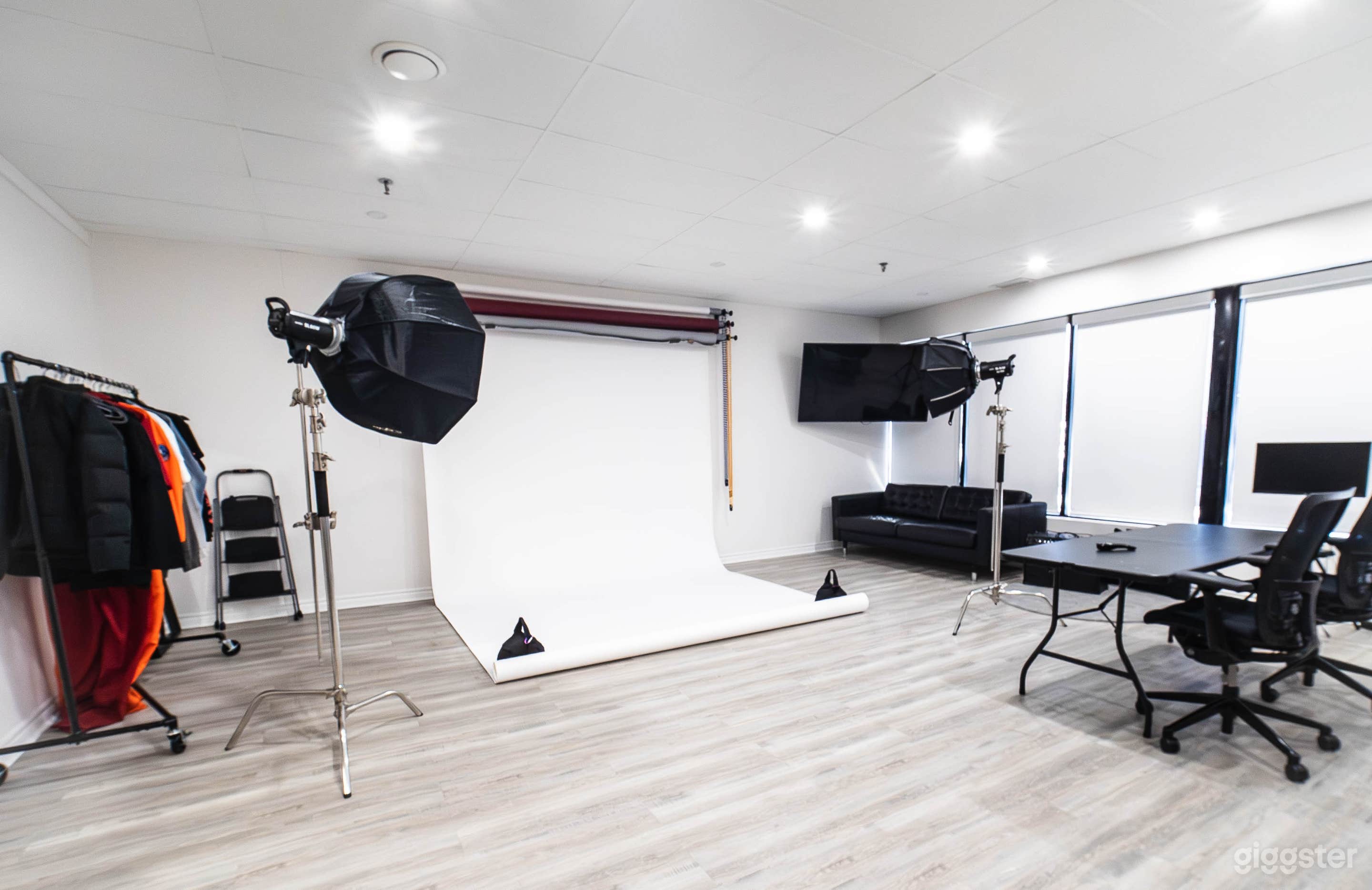 Open Concept Photo Studio Photo 1