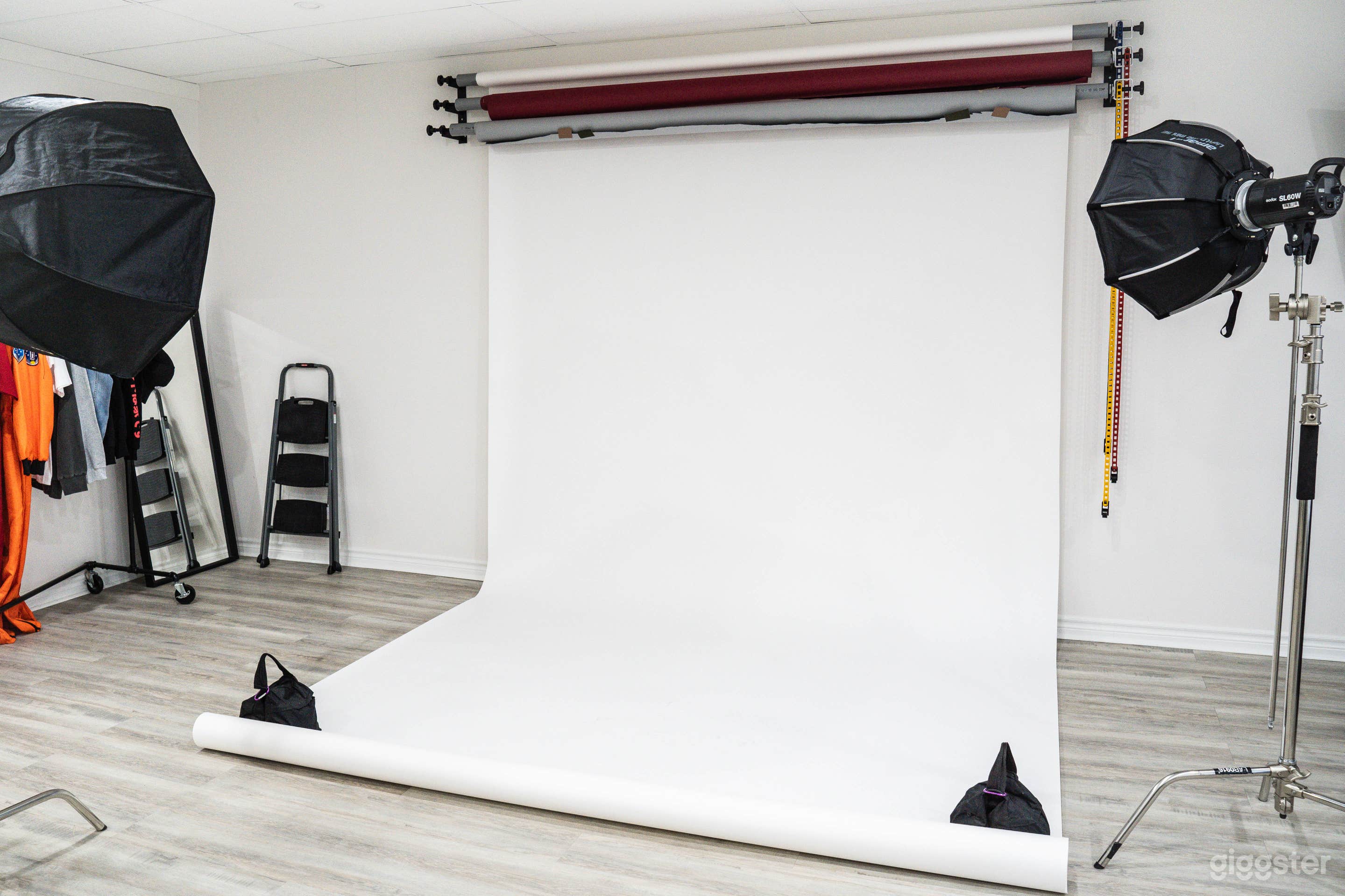 Open Concept Photo Studio Photo 2