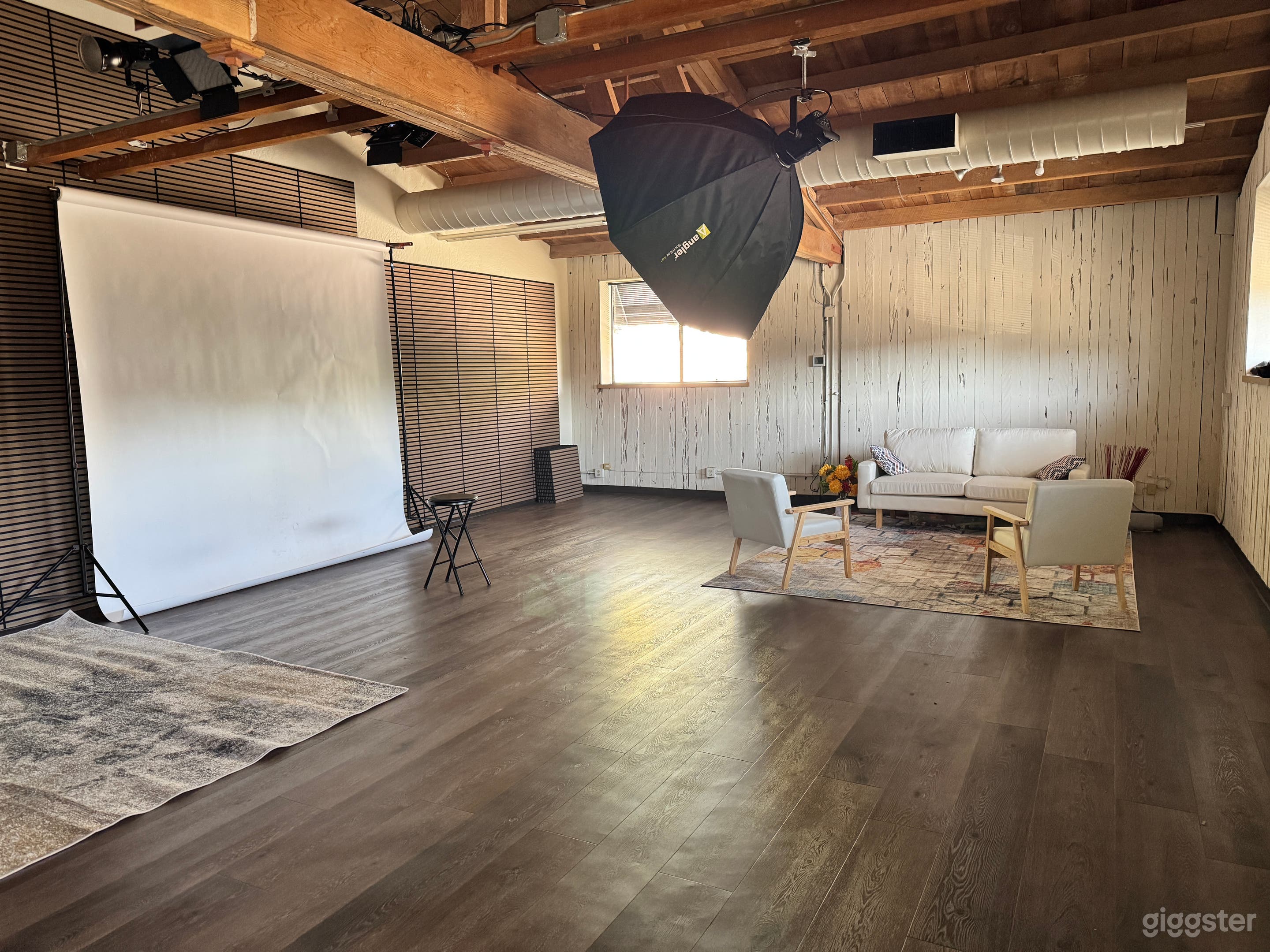 Clean Photo/Video Studio w/ Gear Photo 1