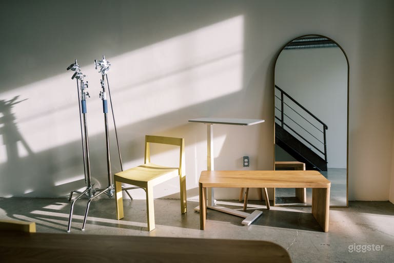  Lumin Loft - south facing studio inspired by the earth 
