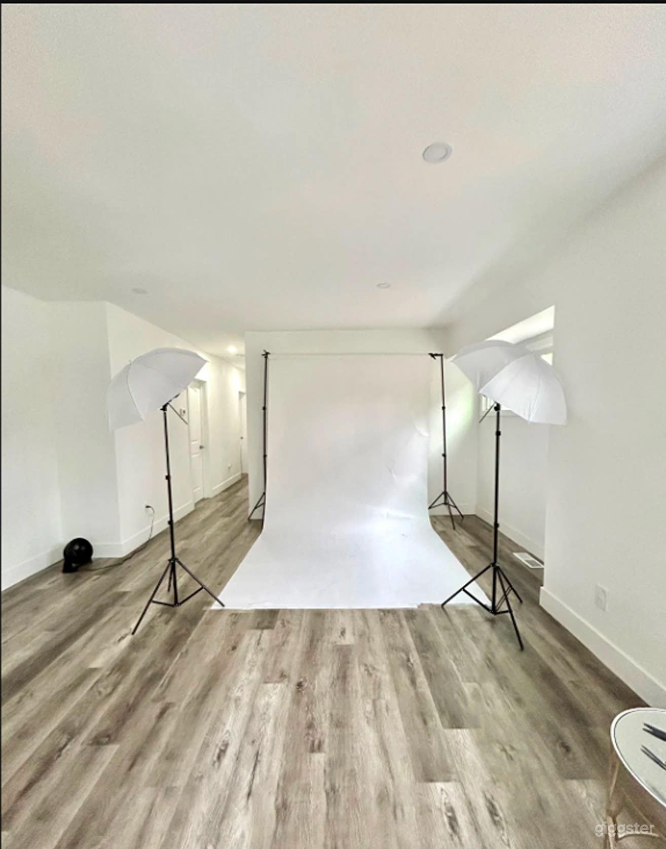 Studio space near Lake Merritt/Bella Vista Area Photo 1