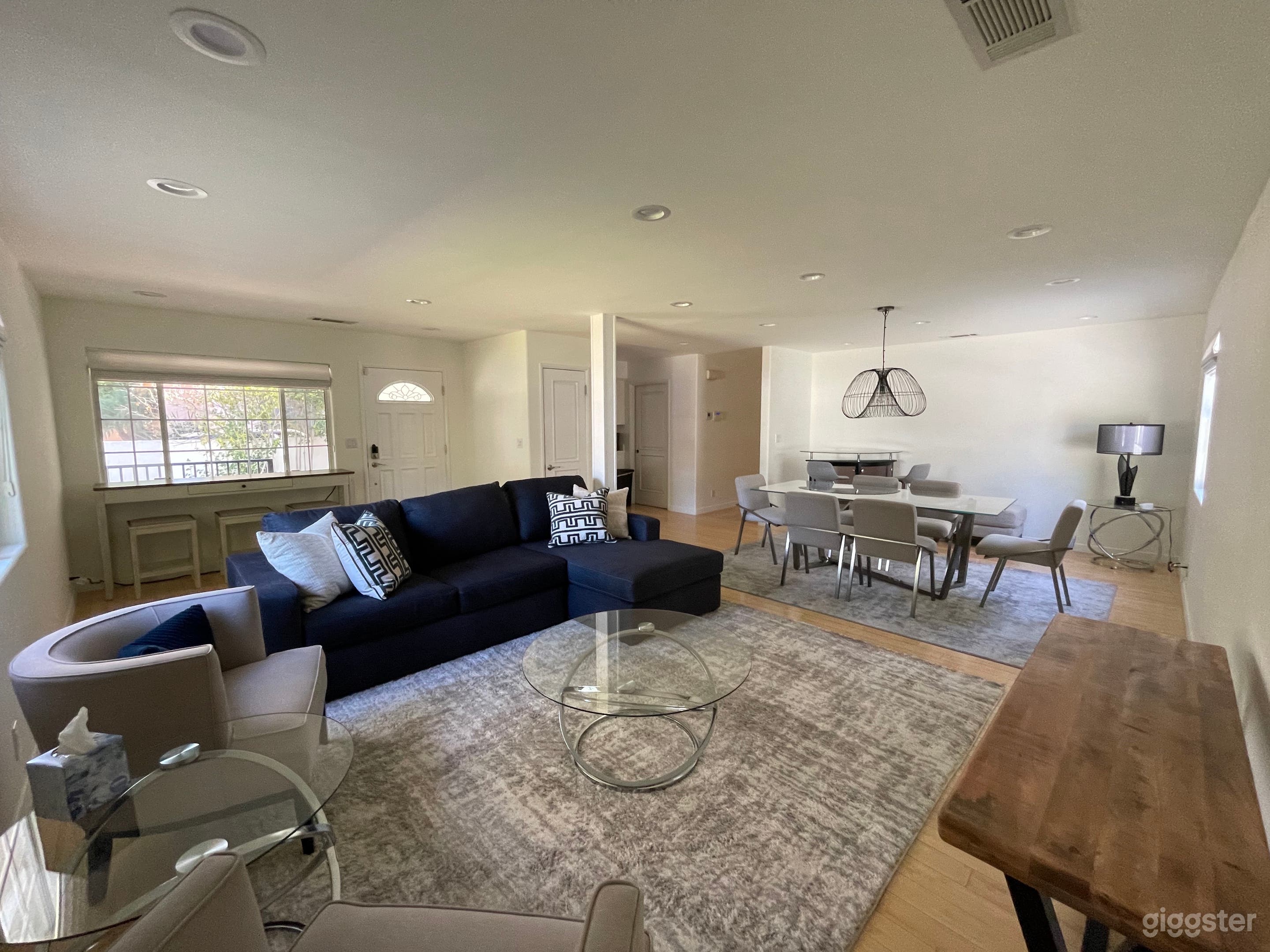 Charming Bright Traditional Home Photo 4