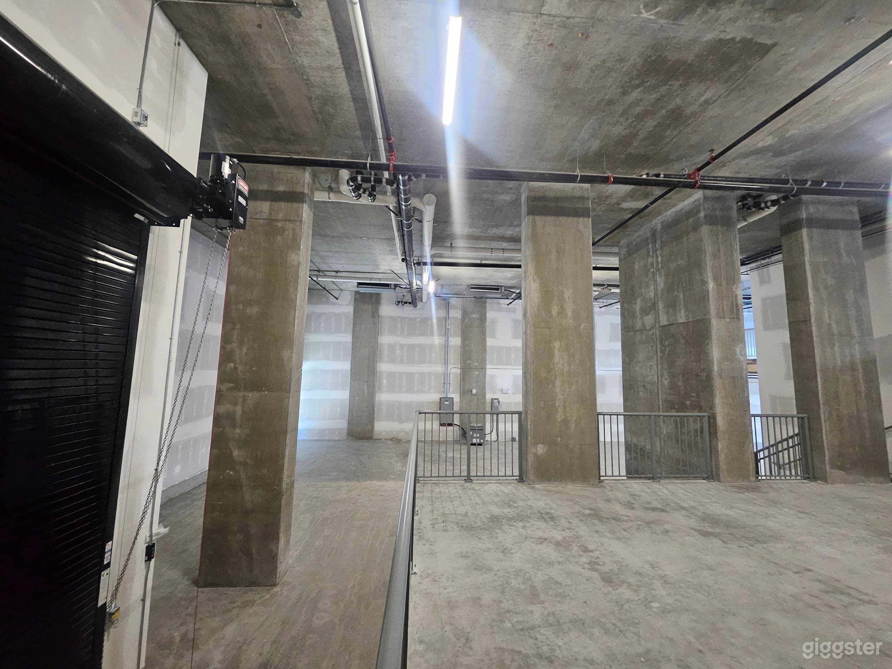 Industrial Warehouse with Loading Dock &amp; Mezzanine Photo 4