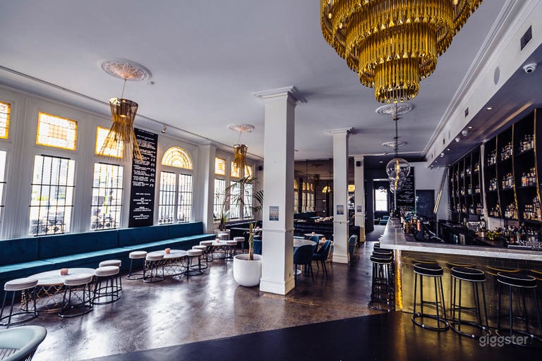  COCKTAIL & WHISKY LOUNGE (buyout) 