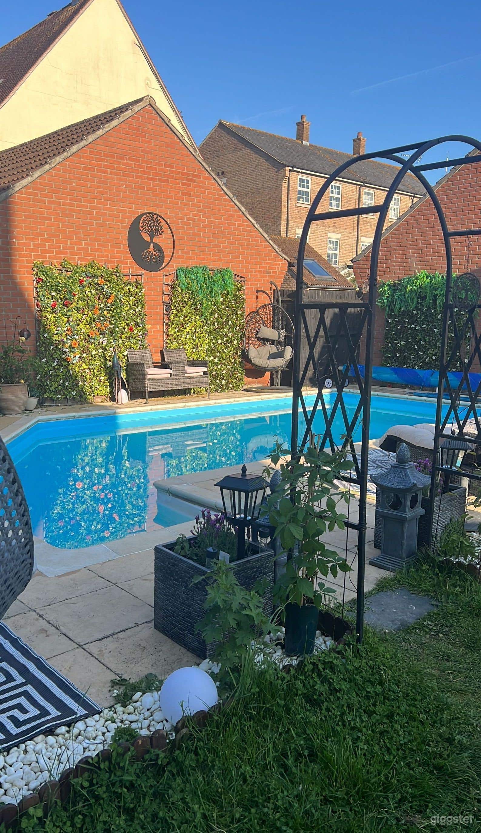 Modern Swimming Pool in Essex Photo 1
