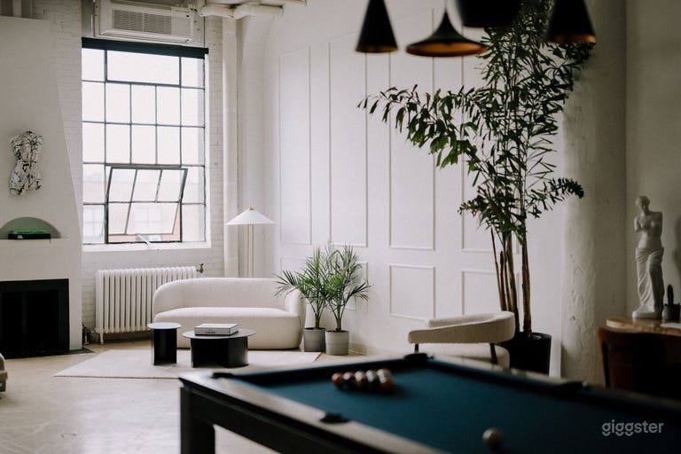  Luxury Natural Light Content Studio 