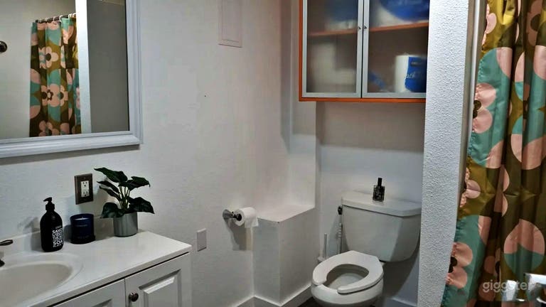  Vibrant Studio Space for Dance, Fitness and Events 