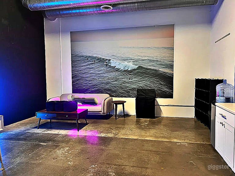  Vibrant Studio Space for Dance, Fitness and Events 