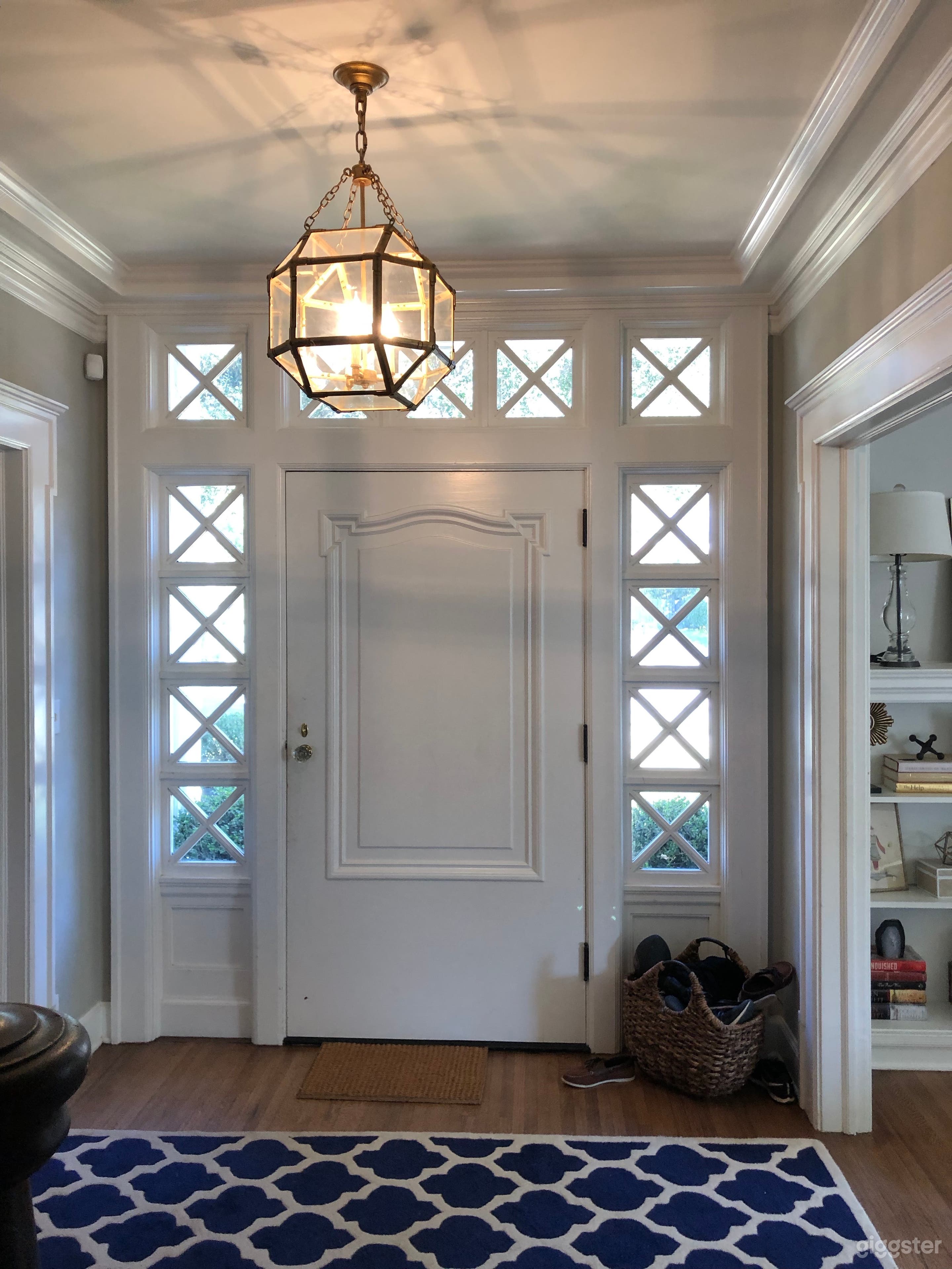 1920's 2-story Greek Revival Home Photo 4