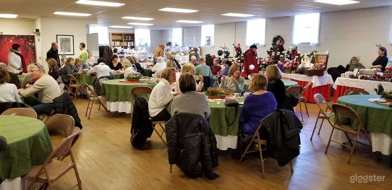 The Church's Meeting &amp; Reception Room in Geneva Photo 1