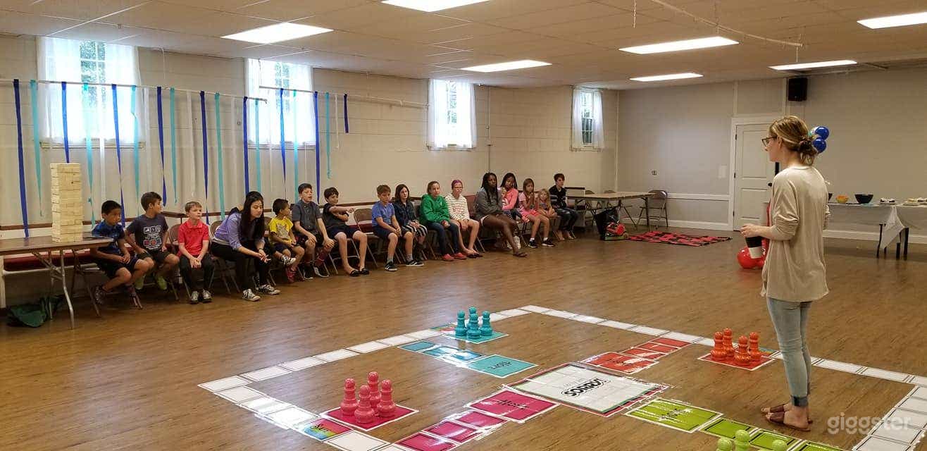 The Church's Meeting &amp; Reception Room in Geneva Photo 2