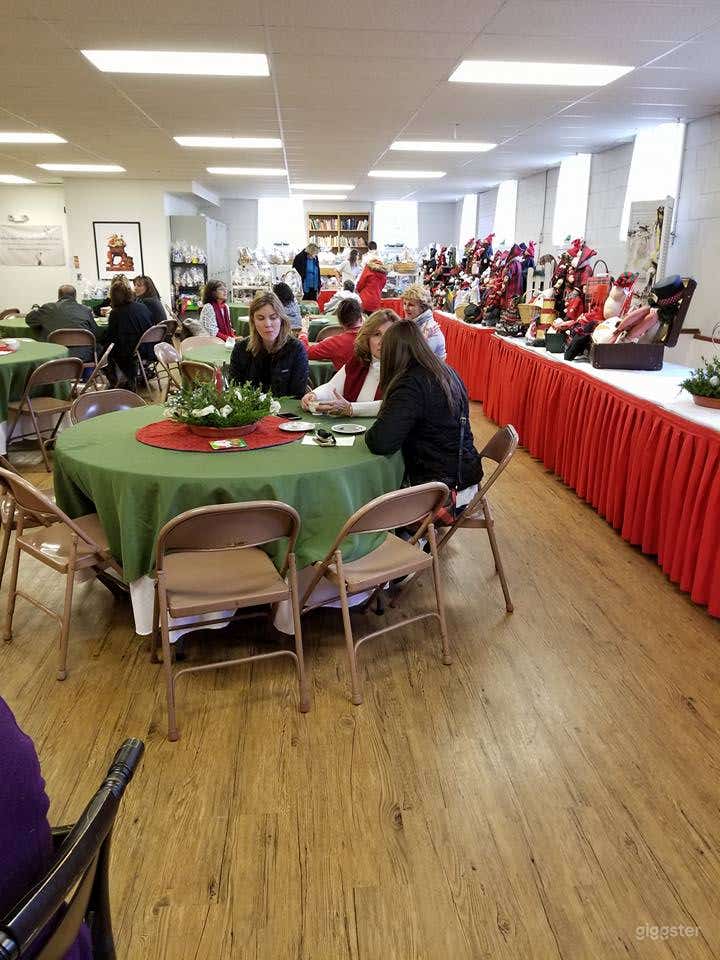 The Church's Meeting &amp; Reception Room in Geneva Photo 4