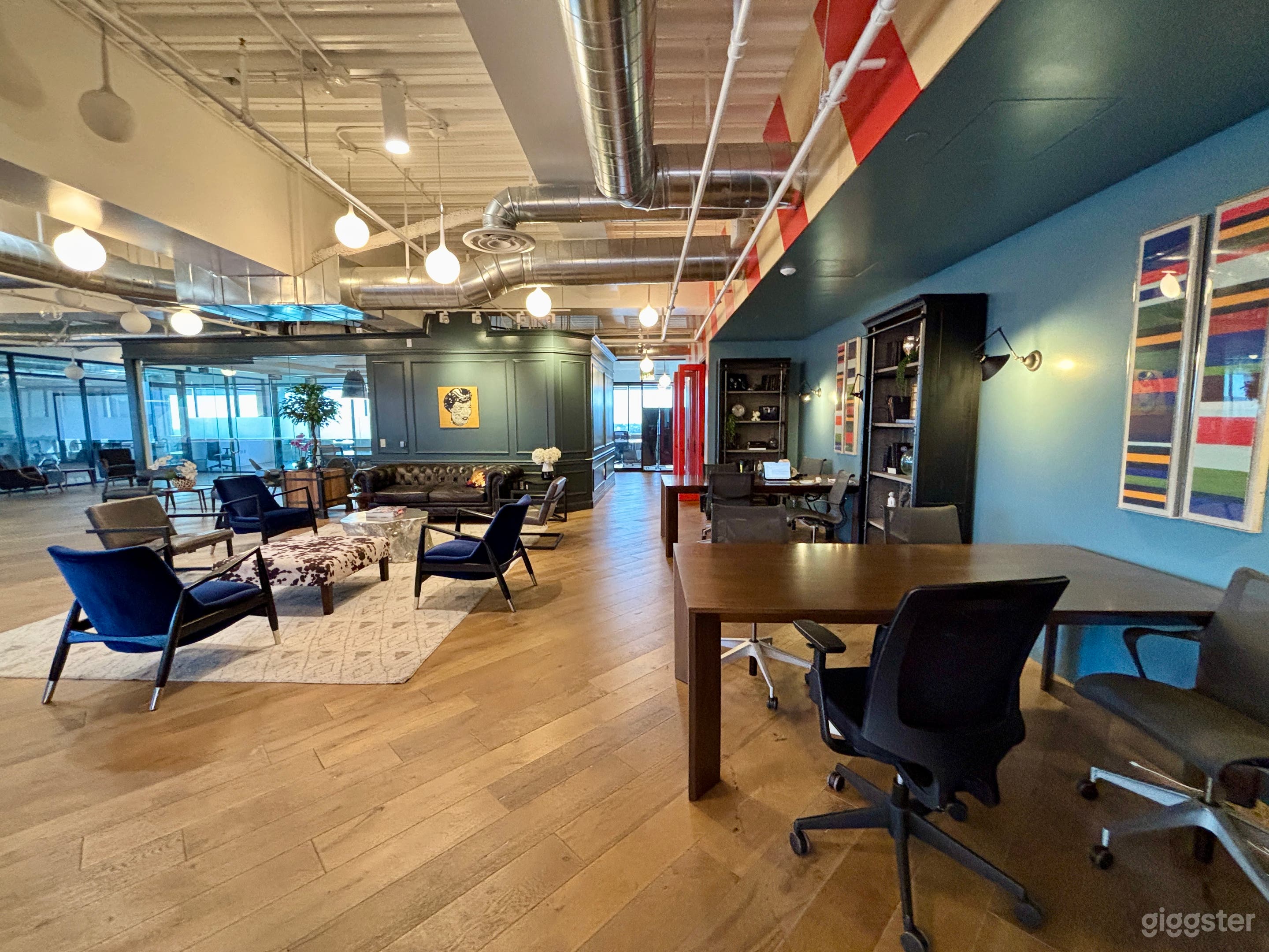 Luxury Office With Conference Room and City View Photo 1